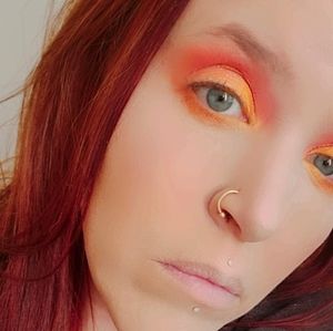 Meet your Posher, Tanis